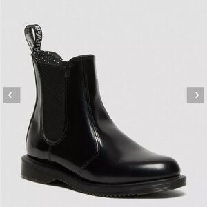 Dr Martens Flora Smooth Black Leather pull on Chelsea Boot, 7